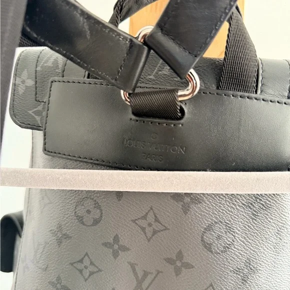 Louis Vuitton Christopher MM Backpack - Picture 4 of 8
